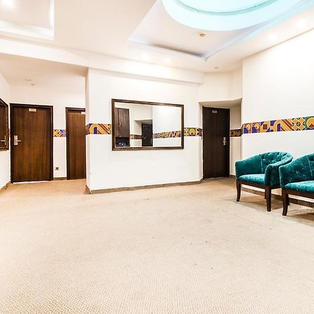 Fabhotel Le Monarque Chandīgarh Екстериор снимка